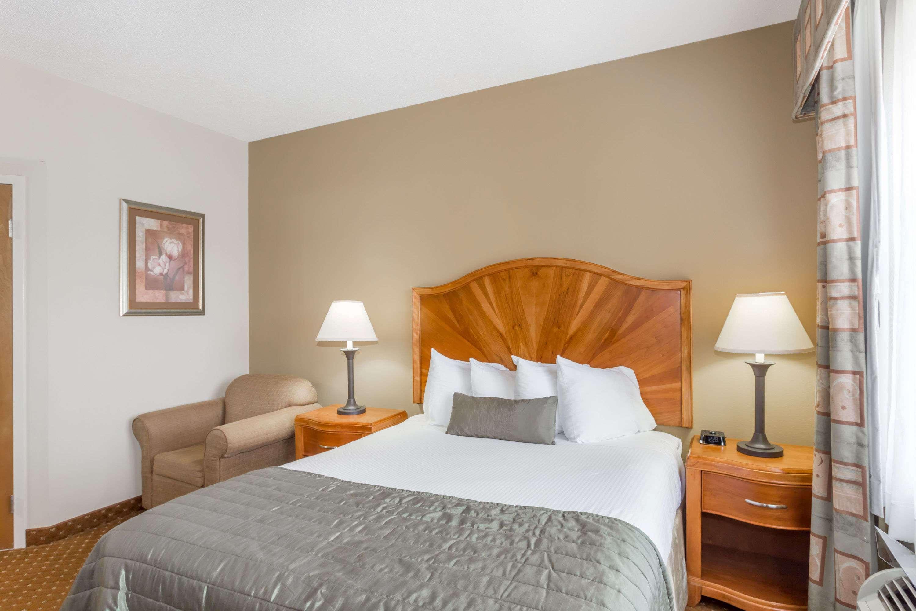 Baymont By Wyndham Asheville/Biltmore Exteriör bild