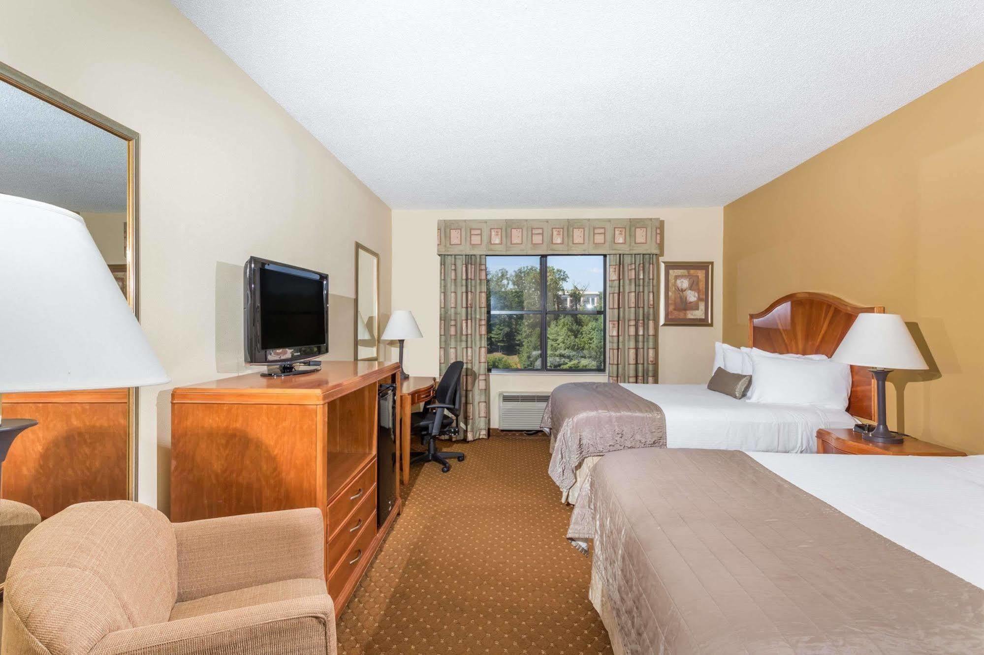 Baymont By Wyndham Asheville/Biltmore Exteriör bild